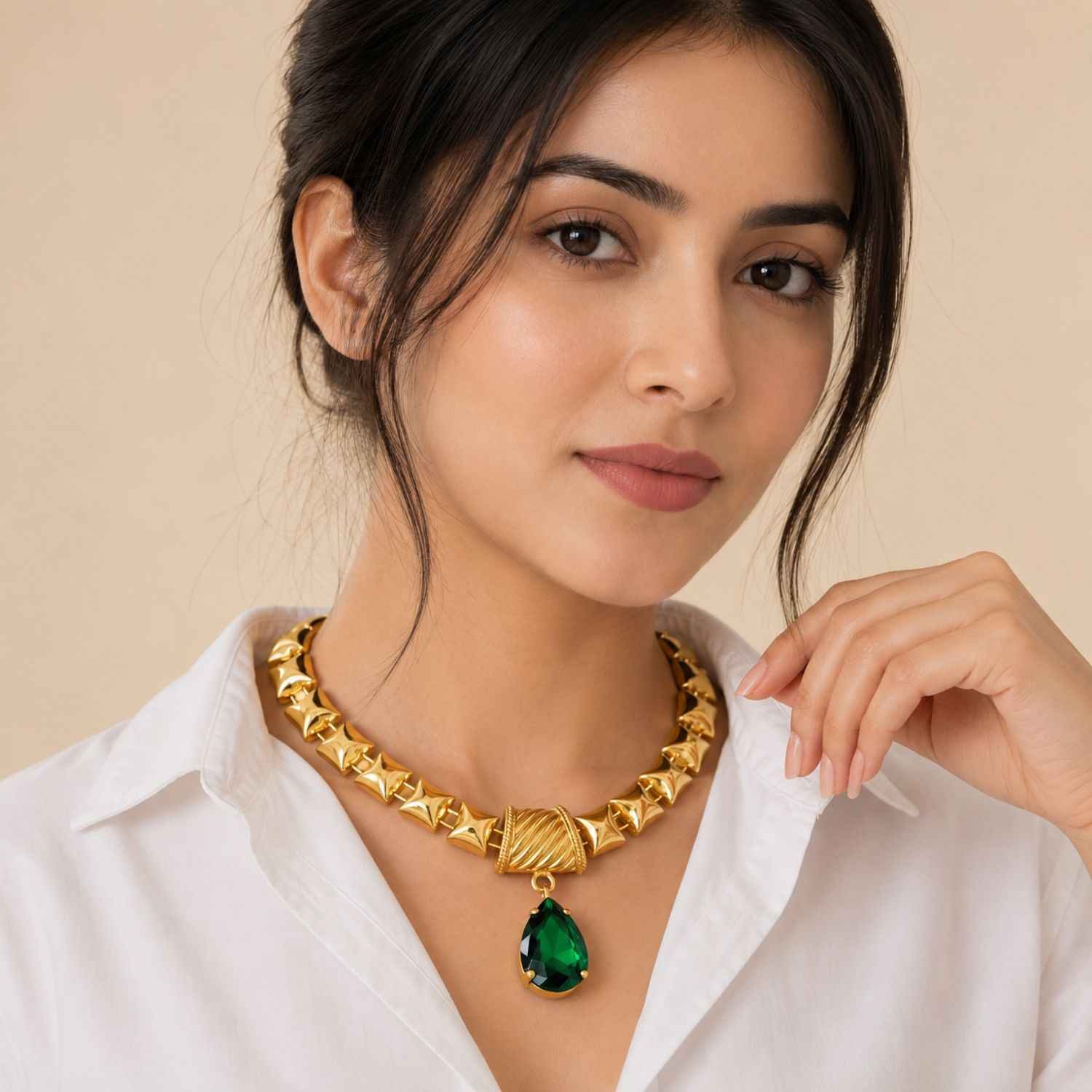 Green Pendant Necklace